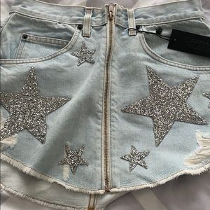 Carmar Denim skirt never worn